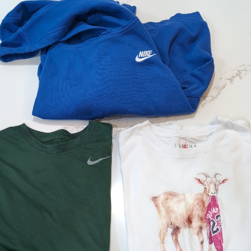 Boys Nike Youth Large Lot